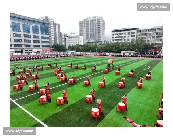 激情燃动全场，助威活动点燃团队士气与欢腾氛围